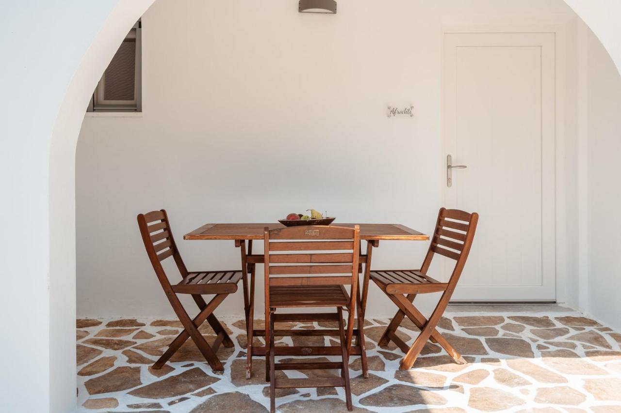 Celestial Seaview Apartments - Afroditi Naxos City Kültér fotó